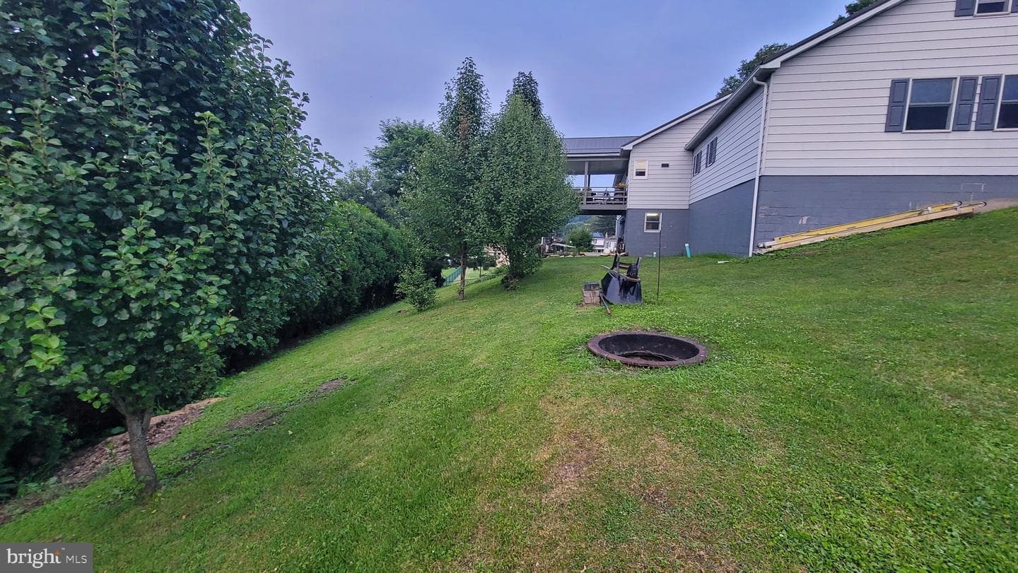 310 Sioux Street photo 26