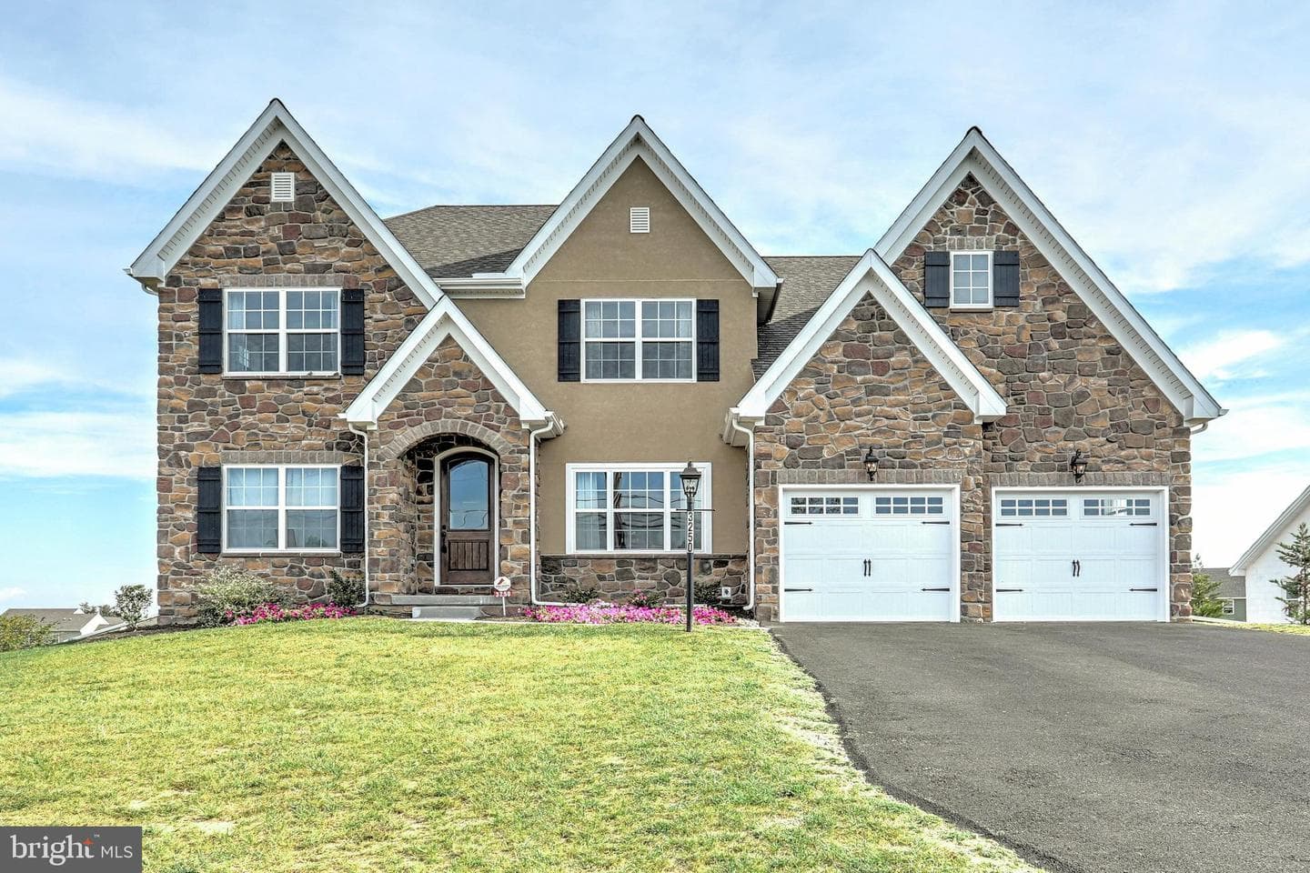 64 Silver Cir # ETHAN photo 2