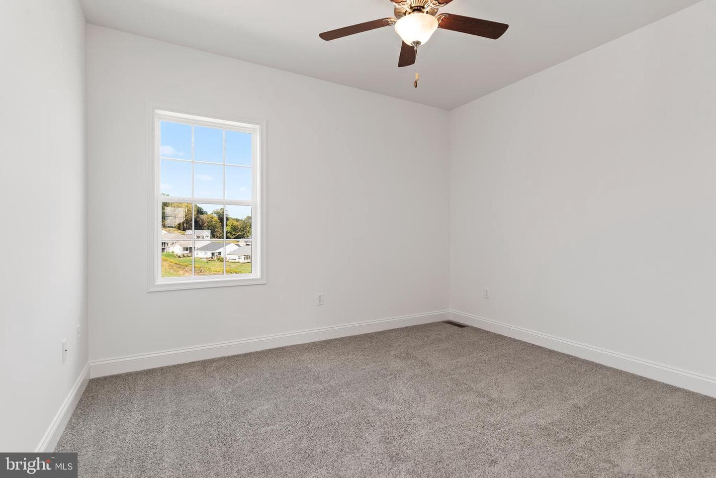2082 N Autumn Chase Drive N photo 13