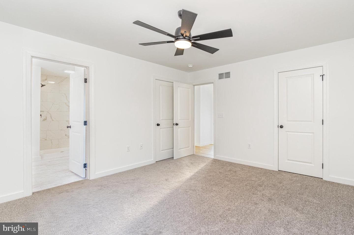 2077 Reservoir Drive photo 11