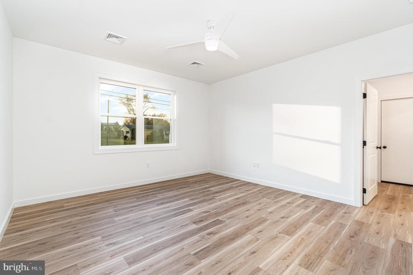 2077 Reservoir Drive photo 19