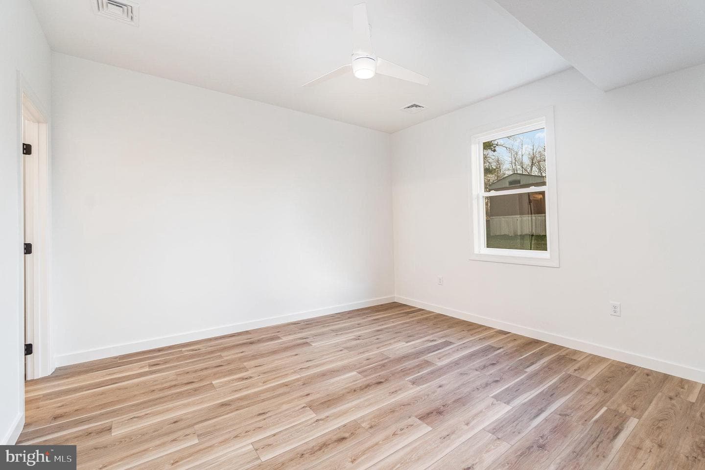 2077 Reservoir Drive photo 21