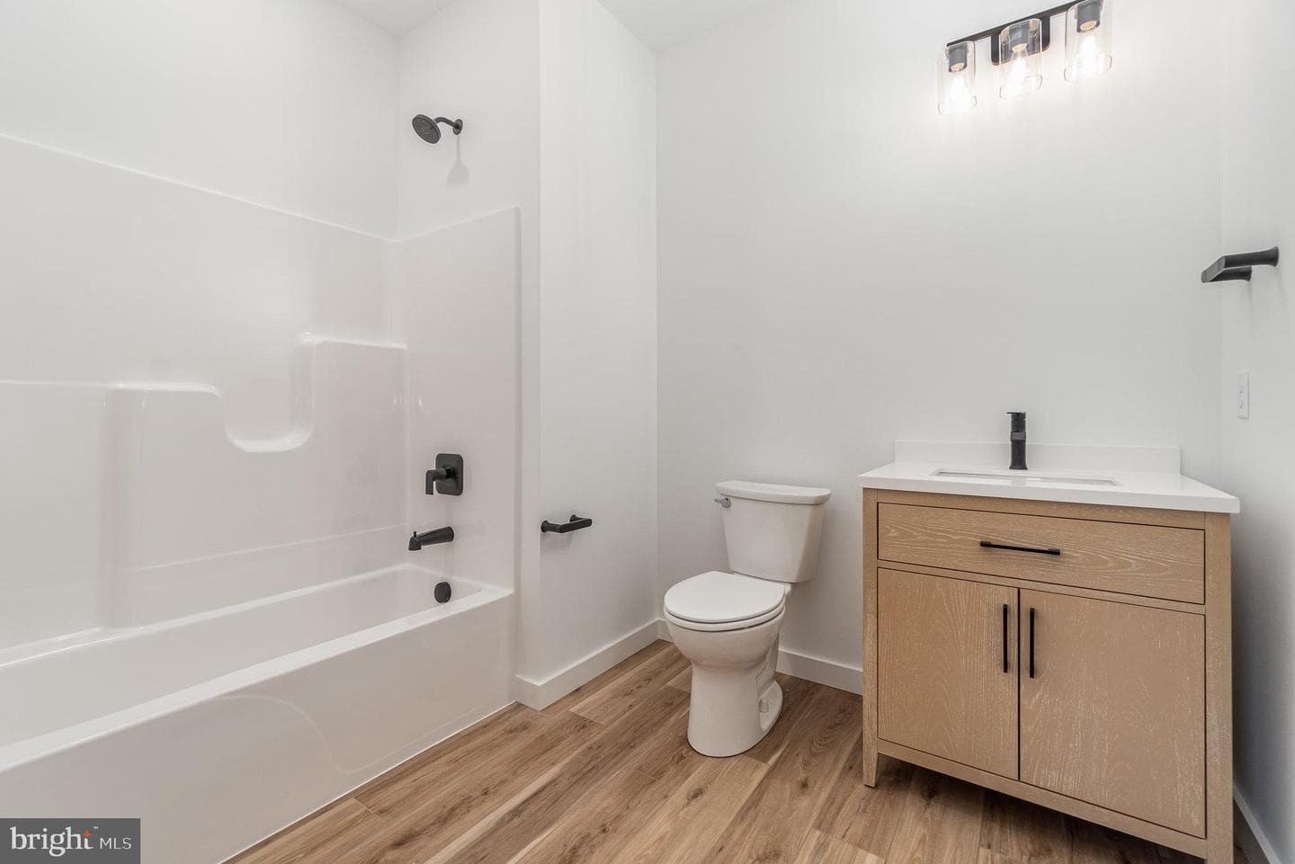 2077 Reservoir Drive photo 23