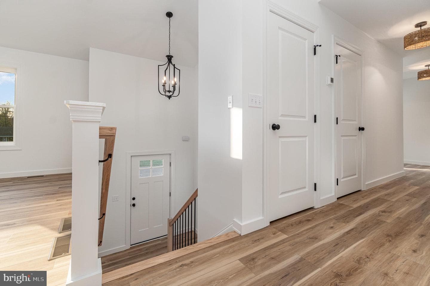 2077 Reservoir Drive photo 3