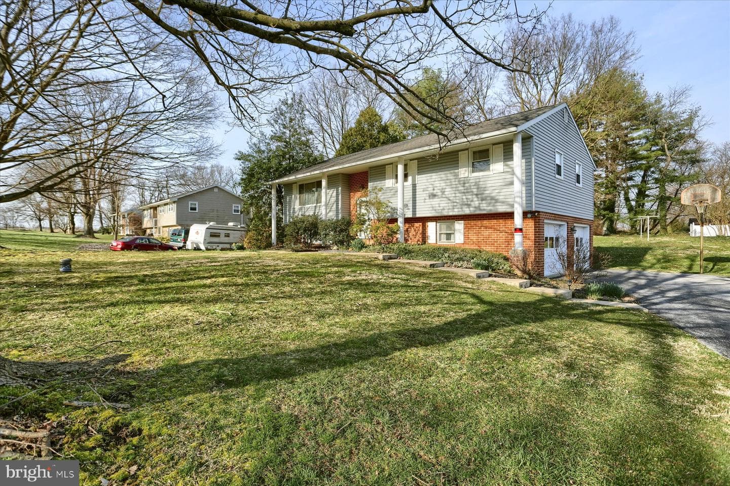 216 Maple Lane photo 3