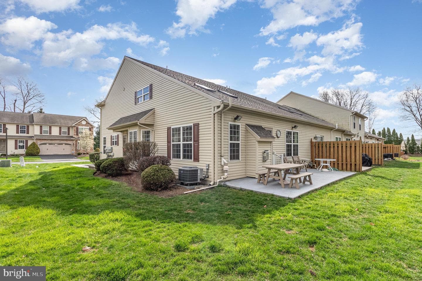 109 Pin Oak Court #5 photo 40
