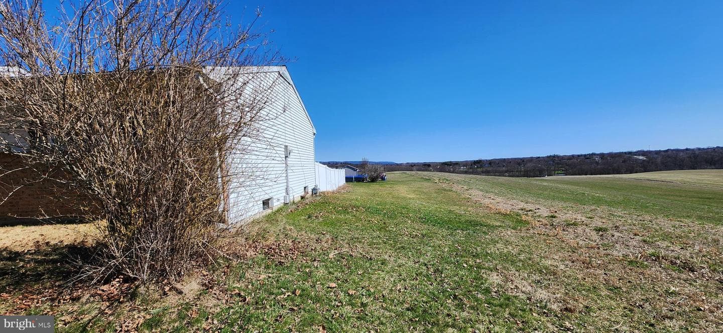 711 Longs Gap Road photo 4