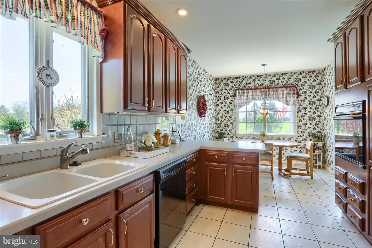11 E Harmon Drive photo 15