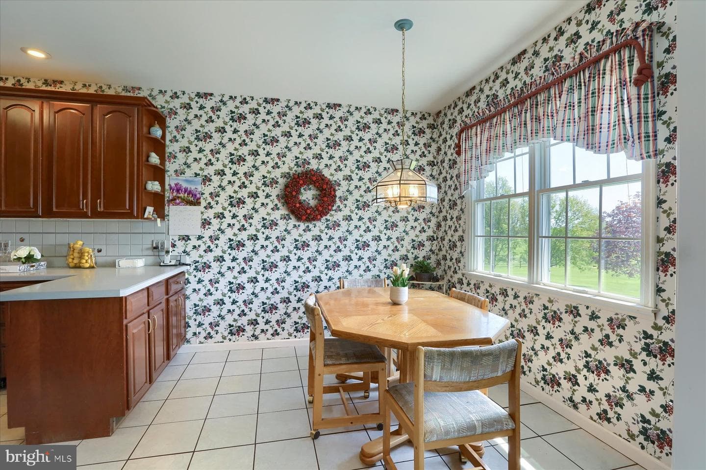 11 E Harmon Drive photo 17