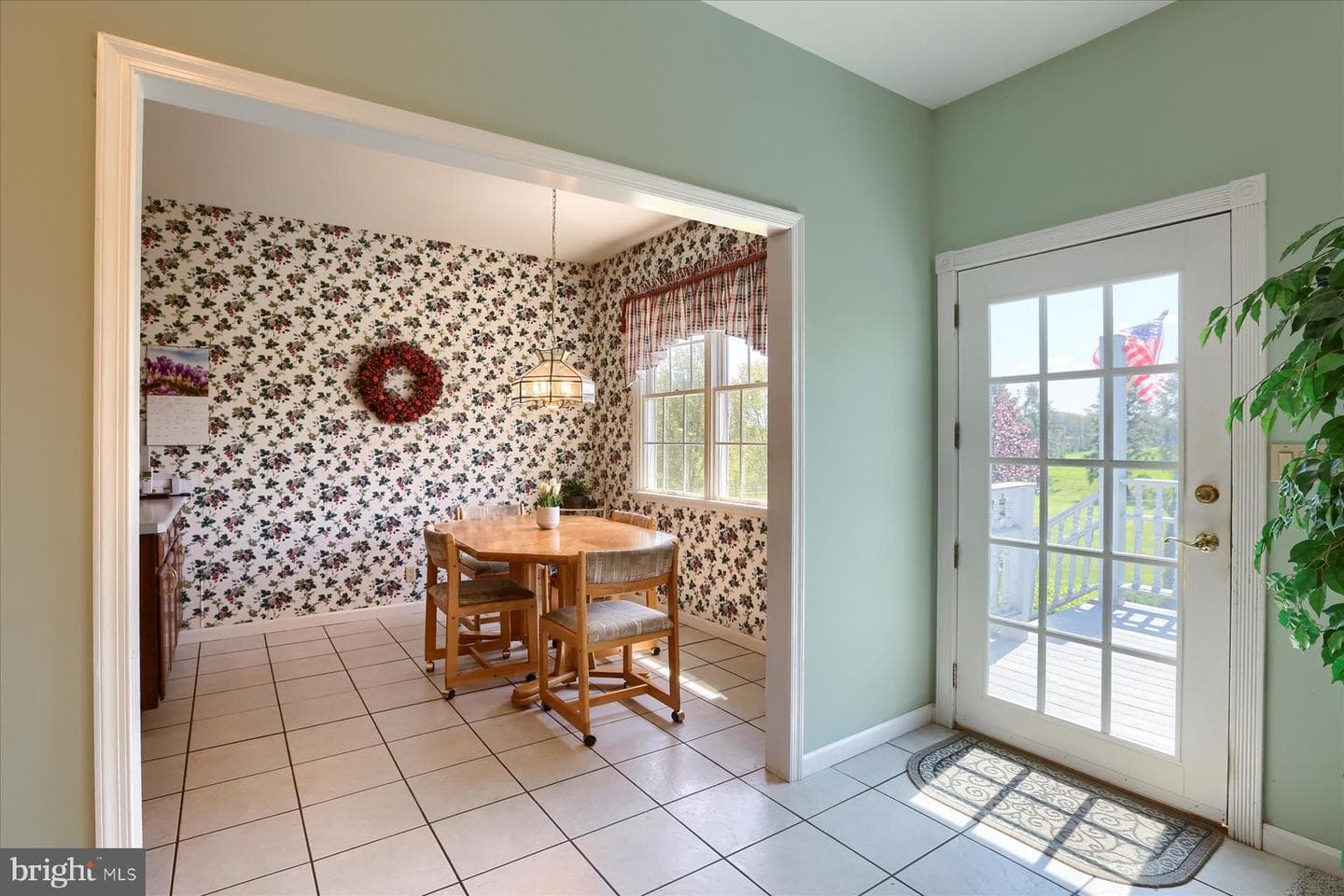 11 E Harmon Drive photo 18