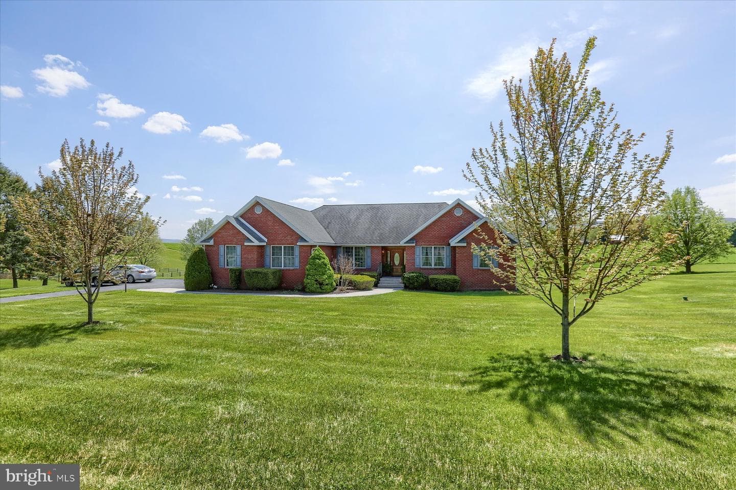 11 E Harmon Drive photo 4