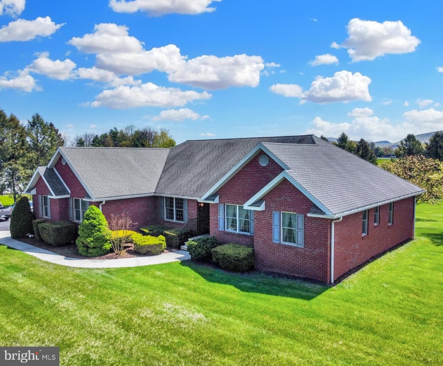 11 E Harmon Drive photo 6