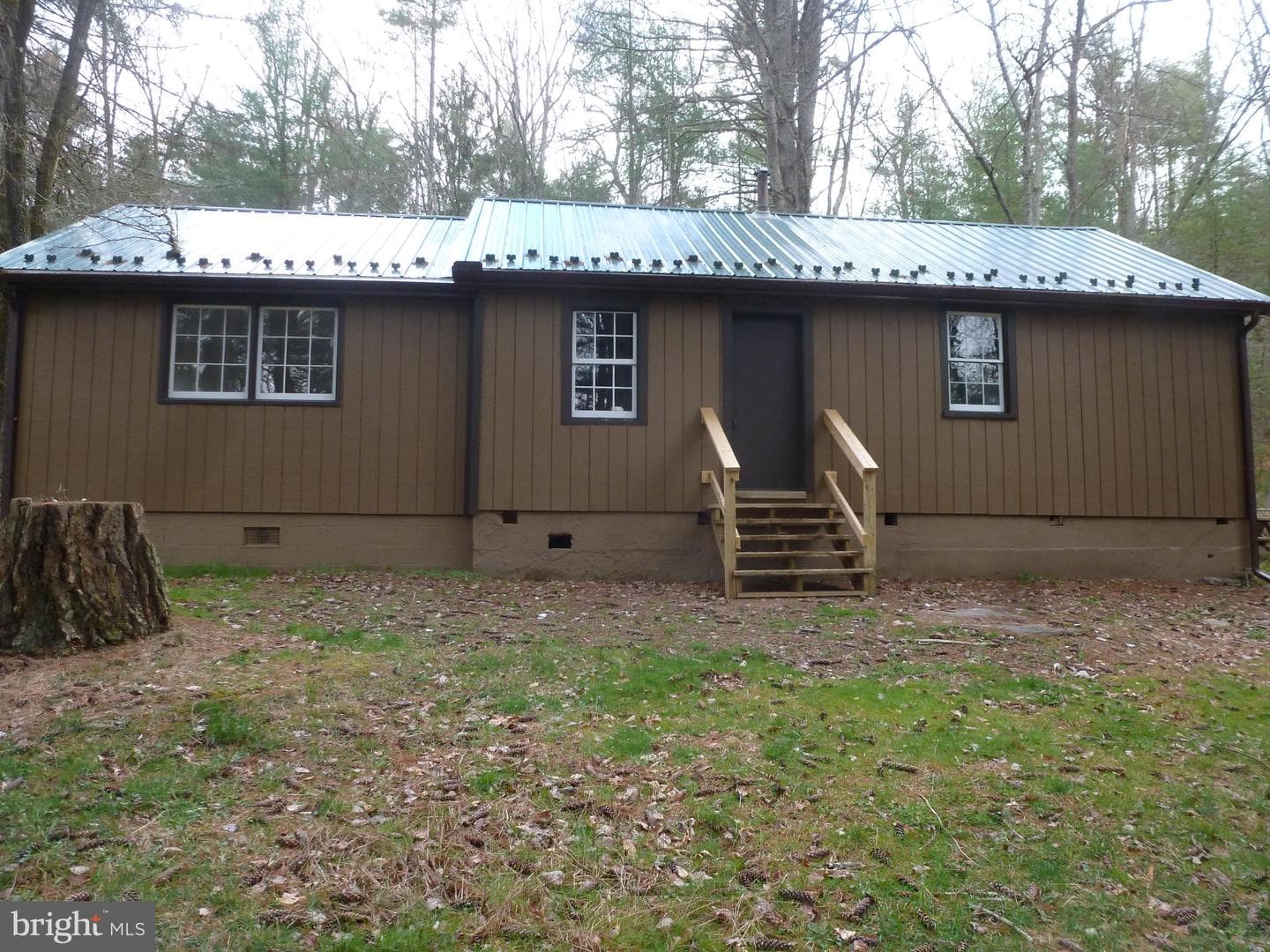 1499 Pine Grove Road photo 3