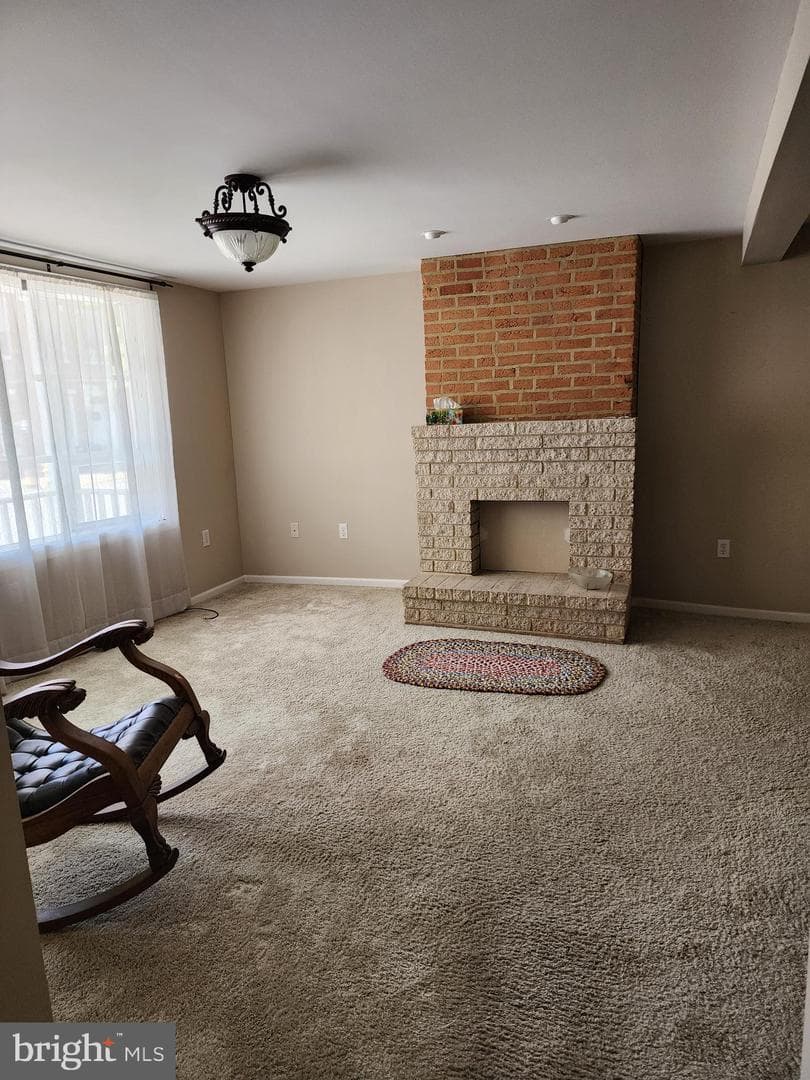 135 S West Street photo 5