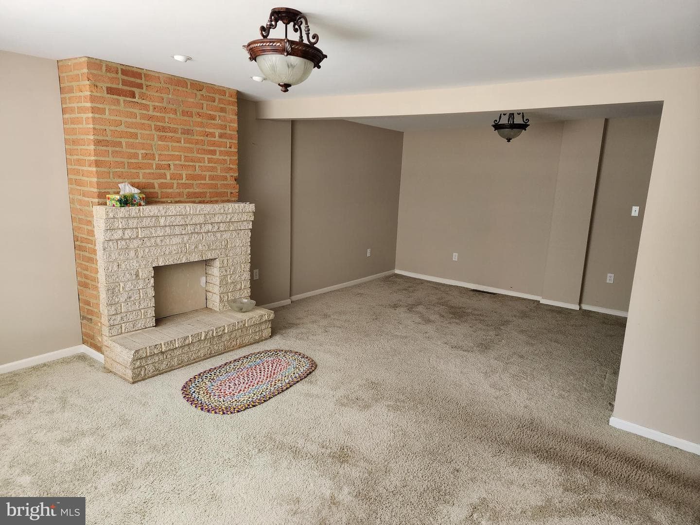 135 S West Street photo 6