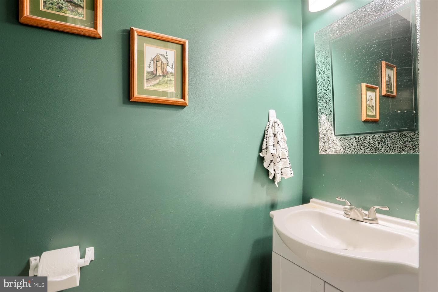 192 Lawrence Lane photo 10