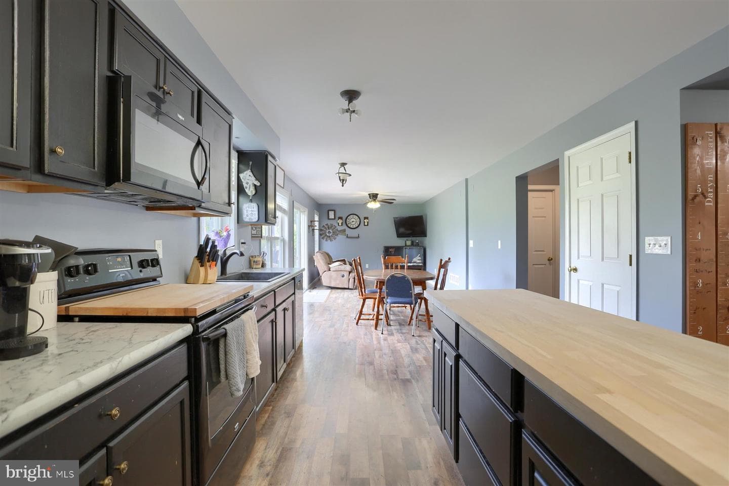 192 Lawrence Lane photo 3