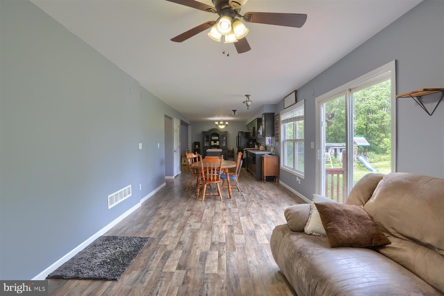 192 Lawrence Lane photo 6