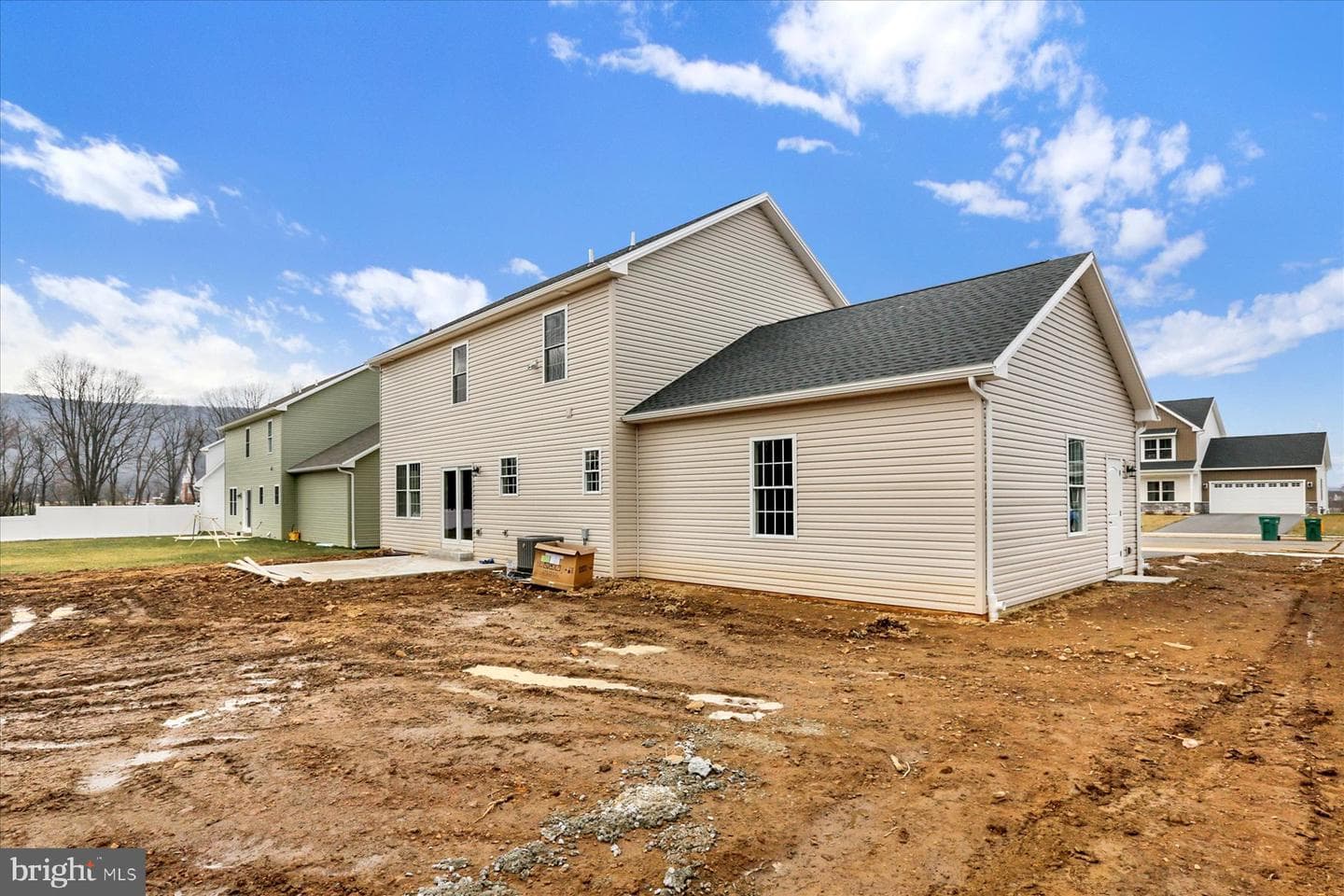 225 Westgate Drive photo 32