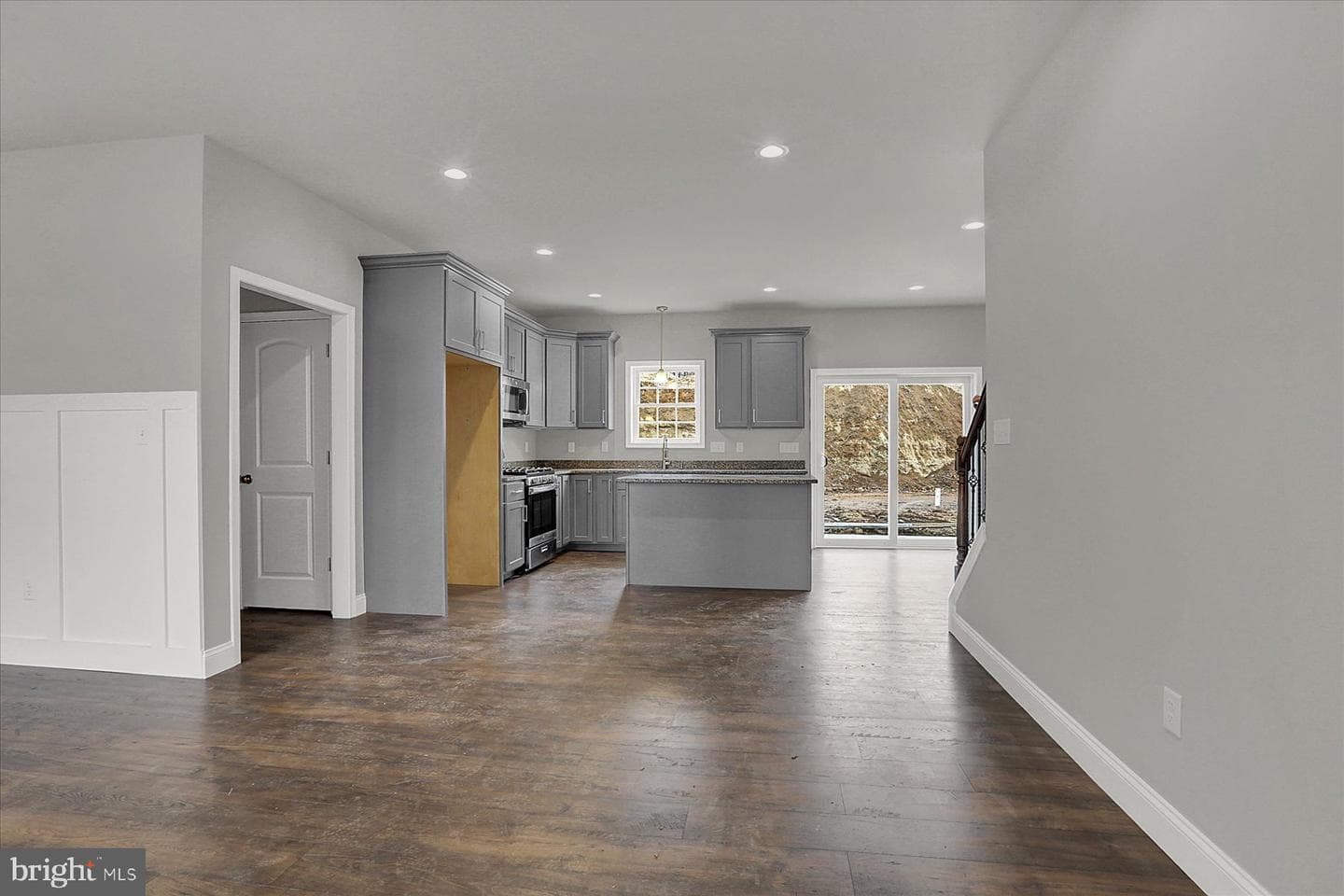 225 Westgate Drive photo 5