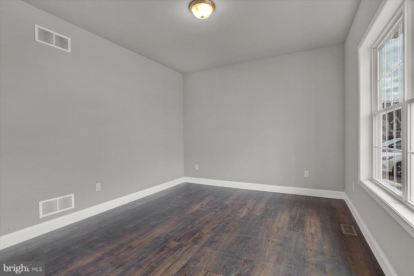 225 Westgate Drive photo 8