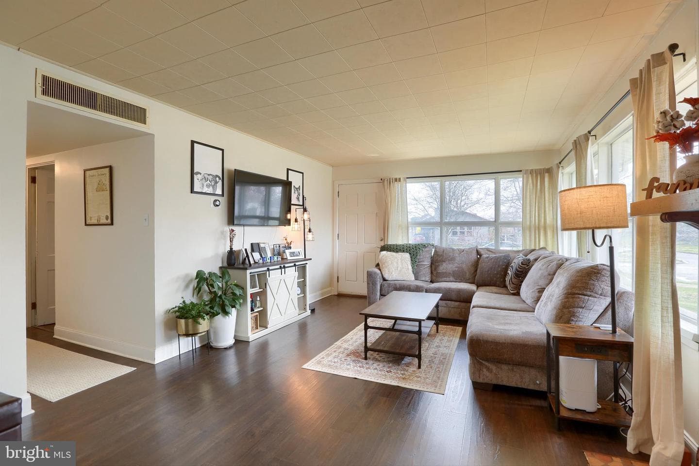 1198 Lowther Road photo 5
