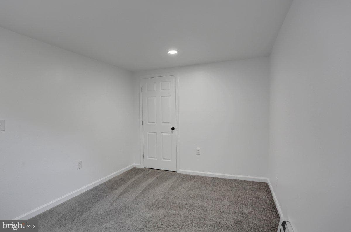 39 Kerrs Avenue photo 18