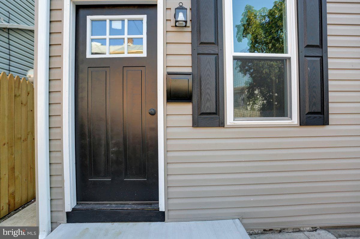 39 Kerrs Avenue photo 3