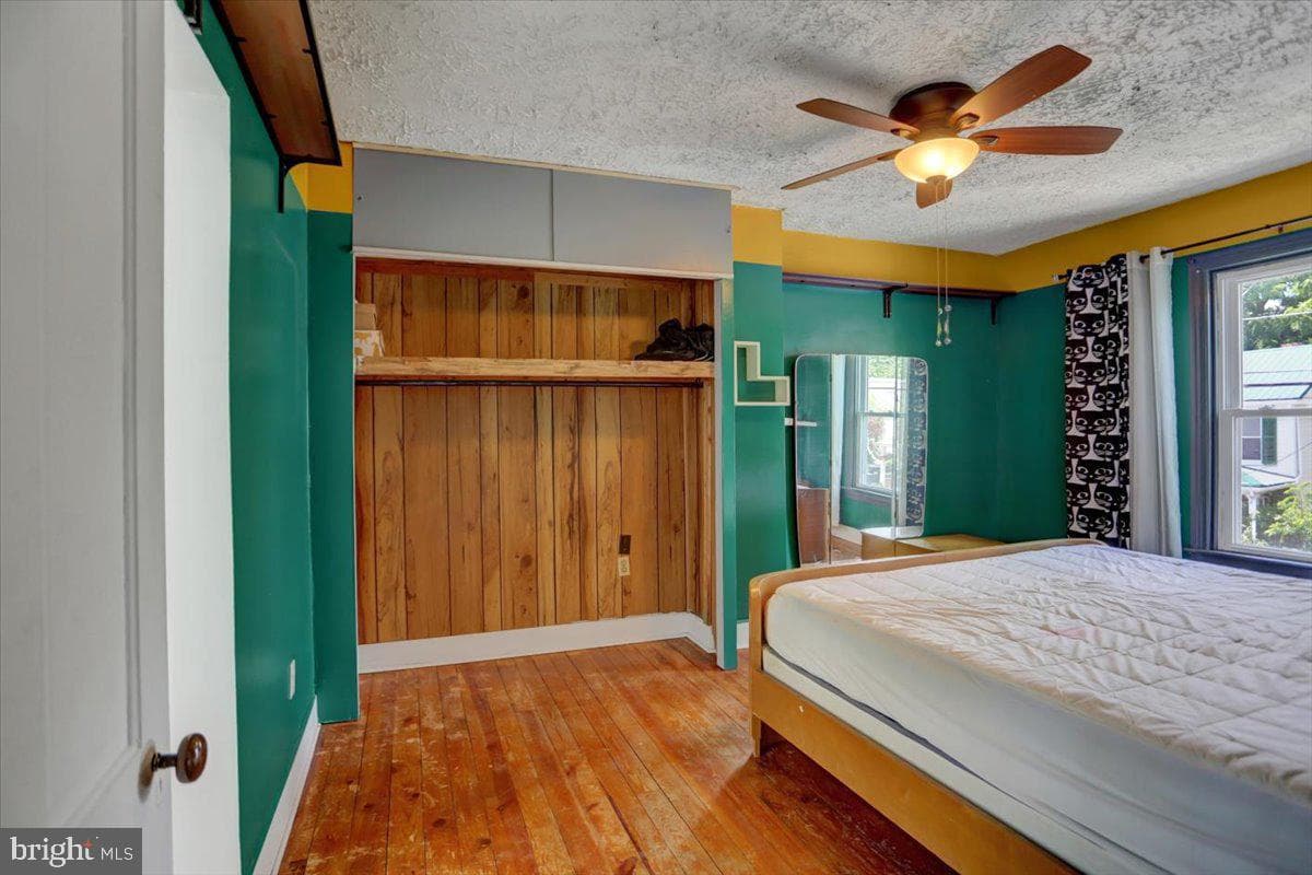 324 E Orange Street photo 19