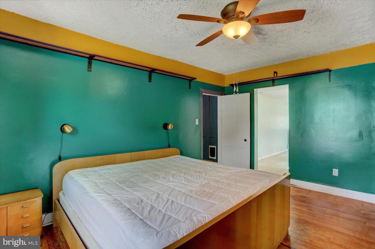 324 E Orange Street photo 21
