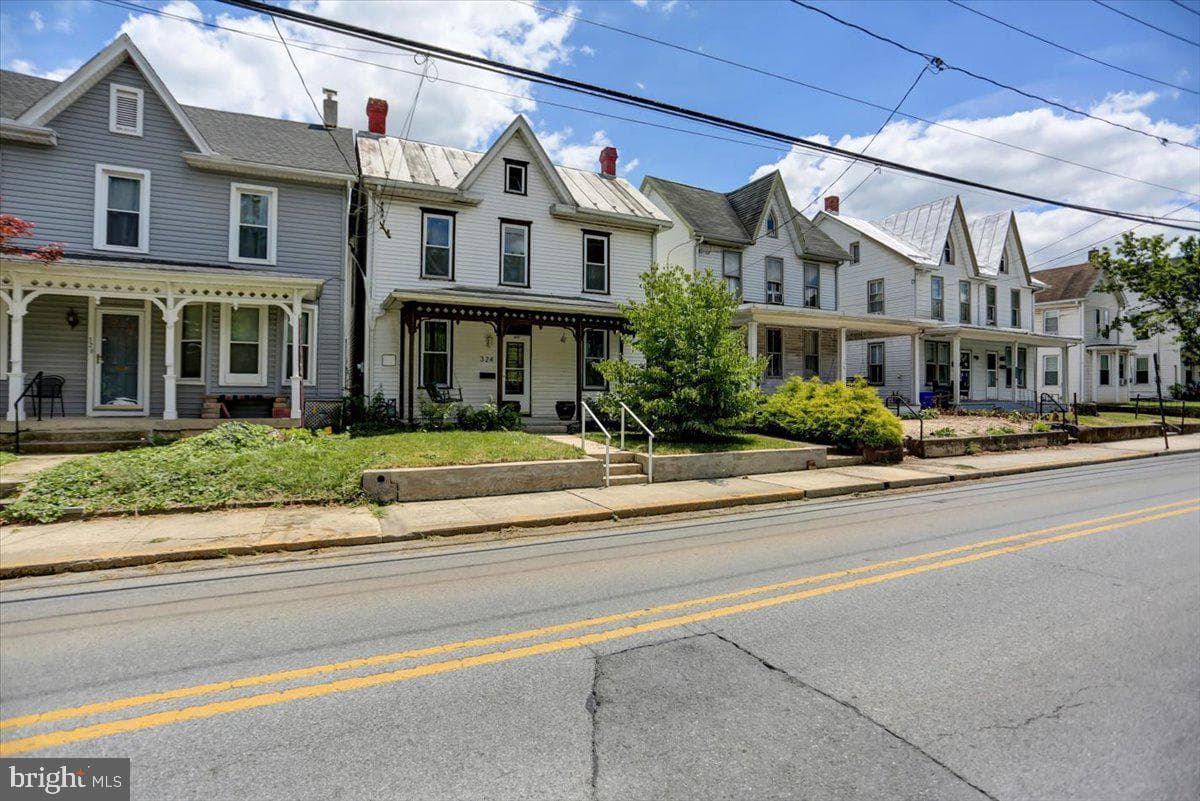 324 E Orange Street photo 3
