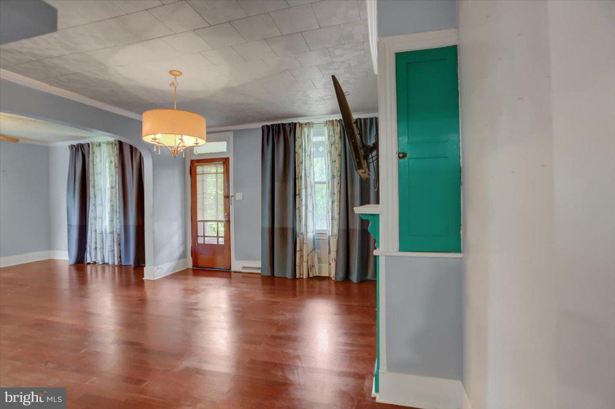 324 E Orange Street photo 6