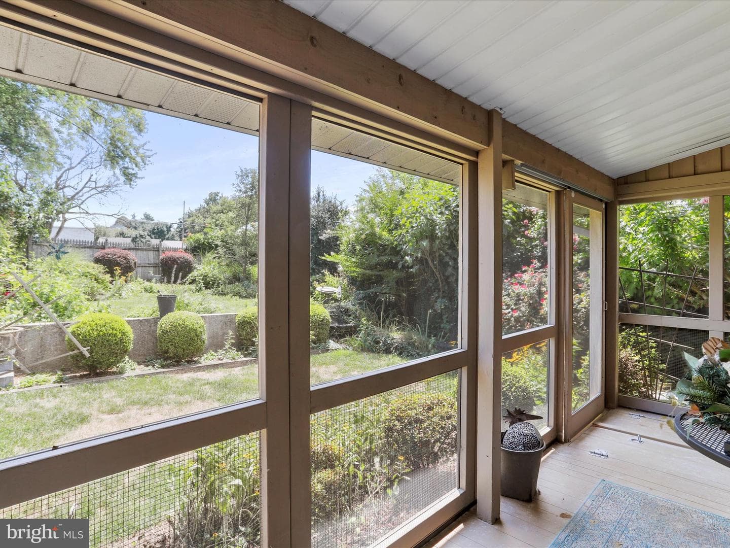 216 E Burd Street photo 18