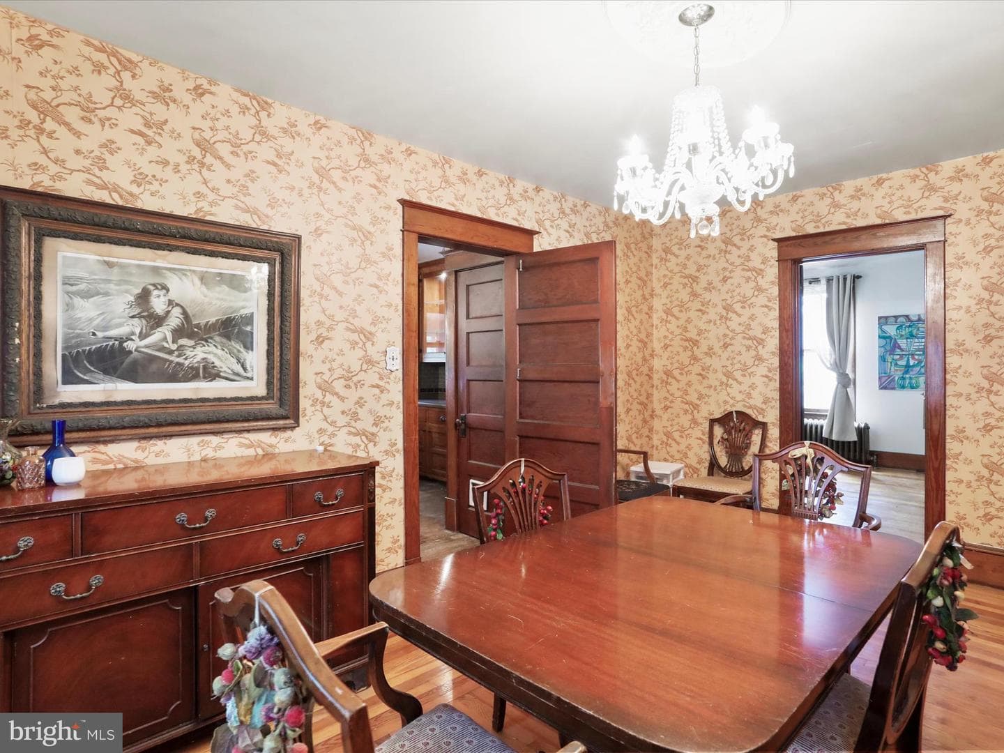 216 E Burd Street photo 26