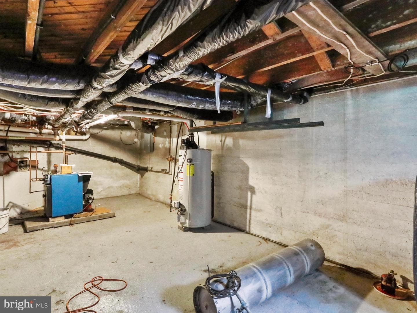 216 E Burd Street photo 31