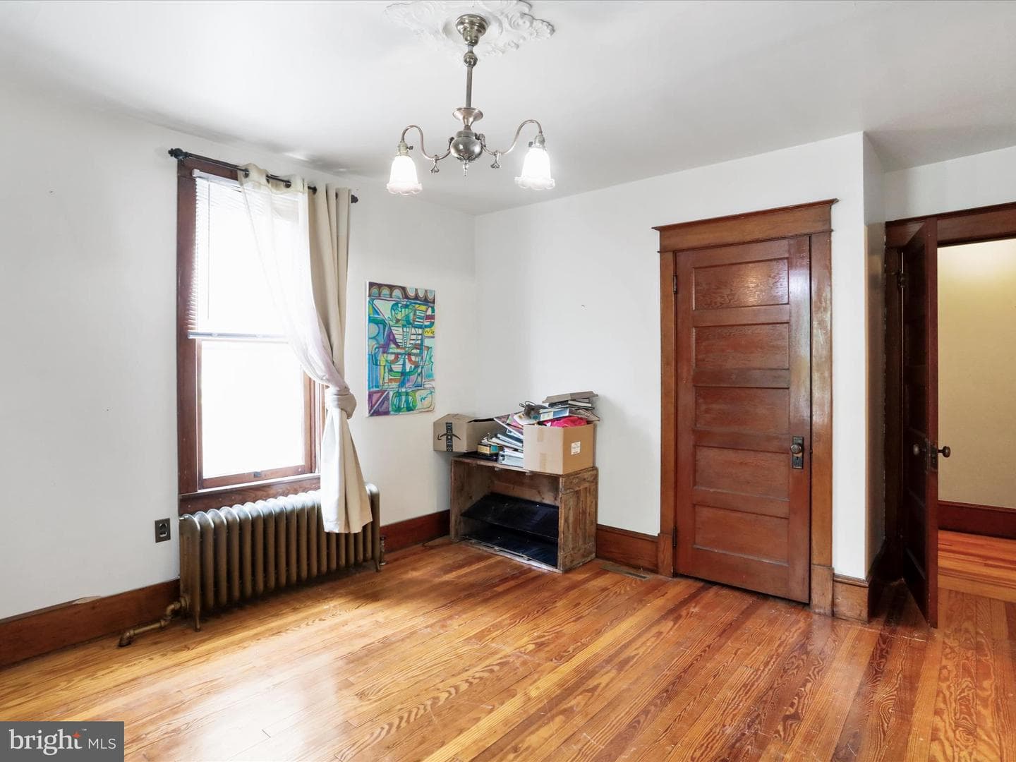216 E Burd Street photo 5