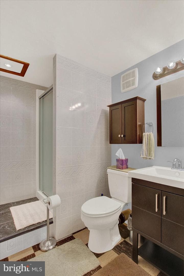128 Airport Road photo 20