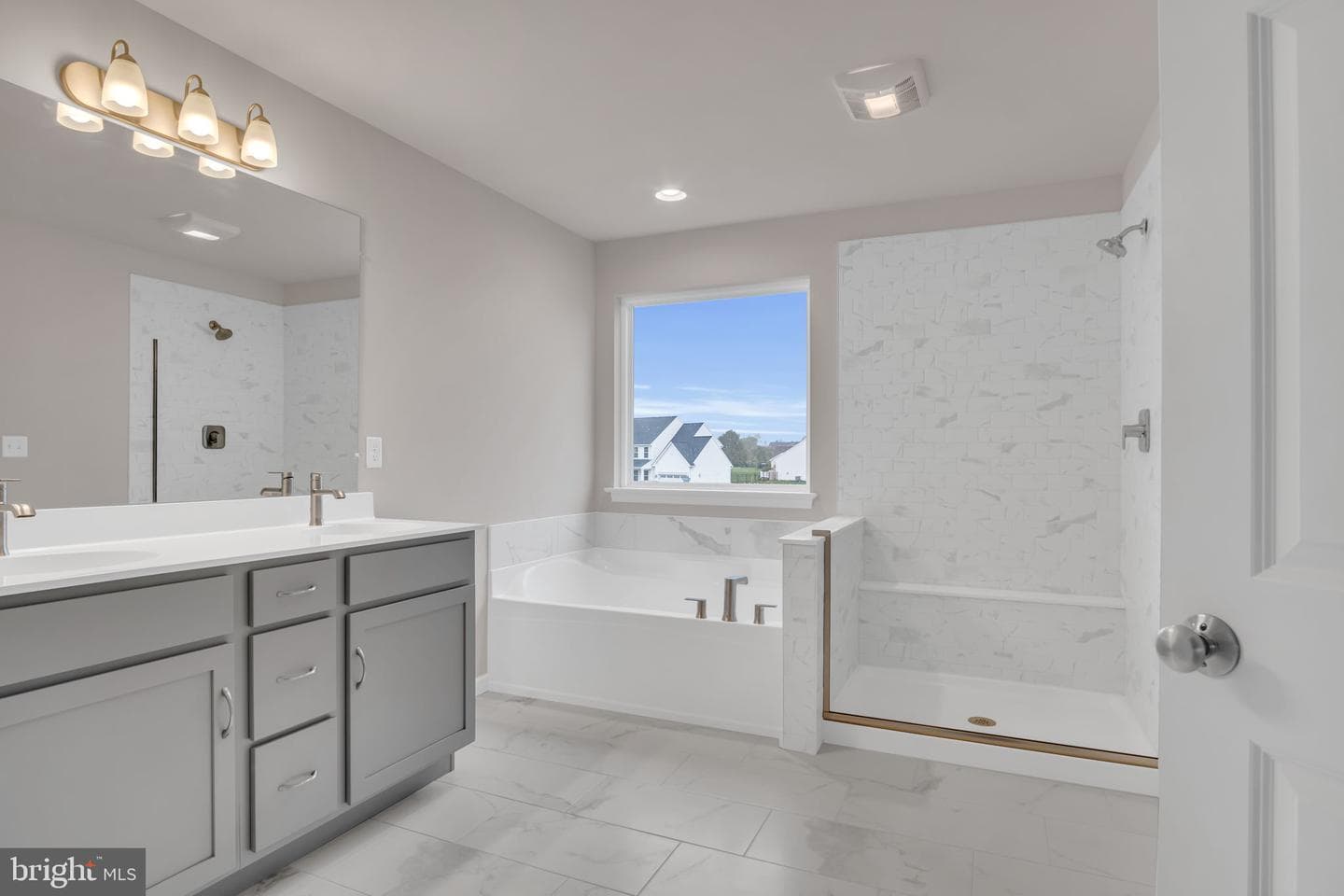 211 Forgedale Drive photo 18