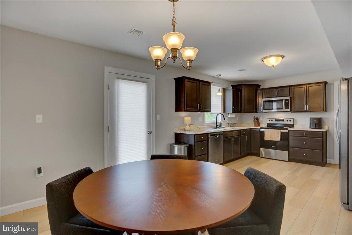 200 Woodridge Drive photo 14