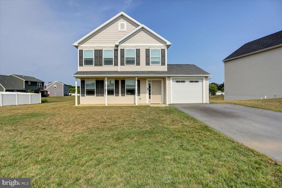200 Woodridge Drive photo 2