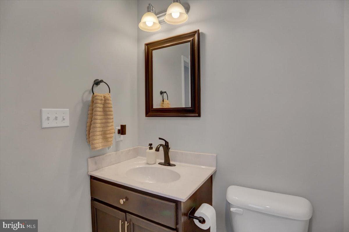 200 Woodridge Drive photo 26
