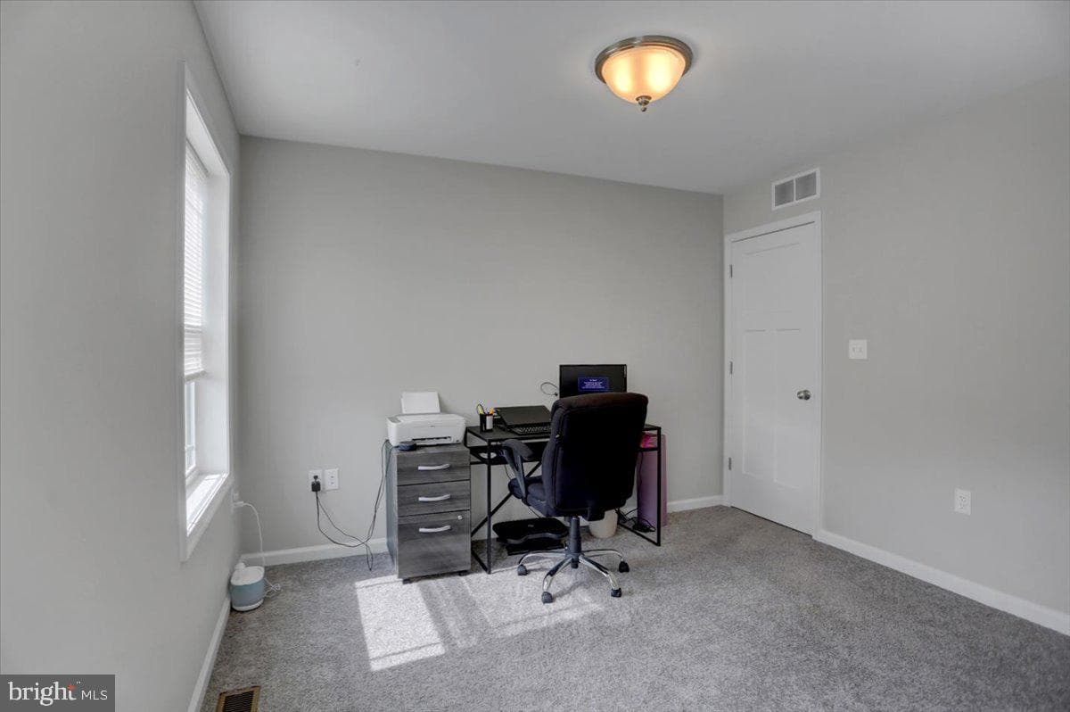 200 Woodridge Drive photo 32