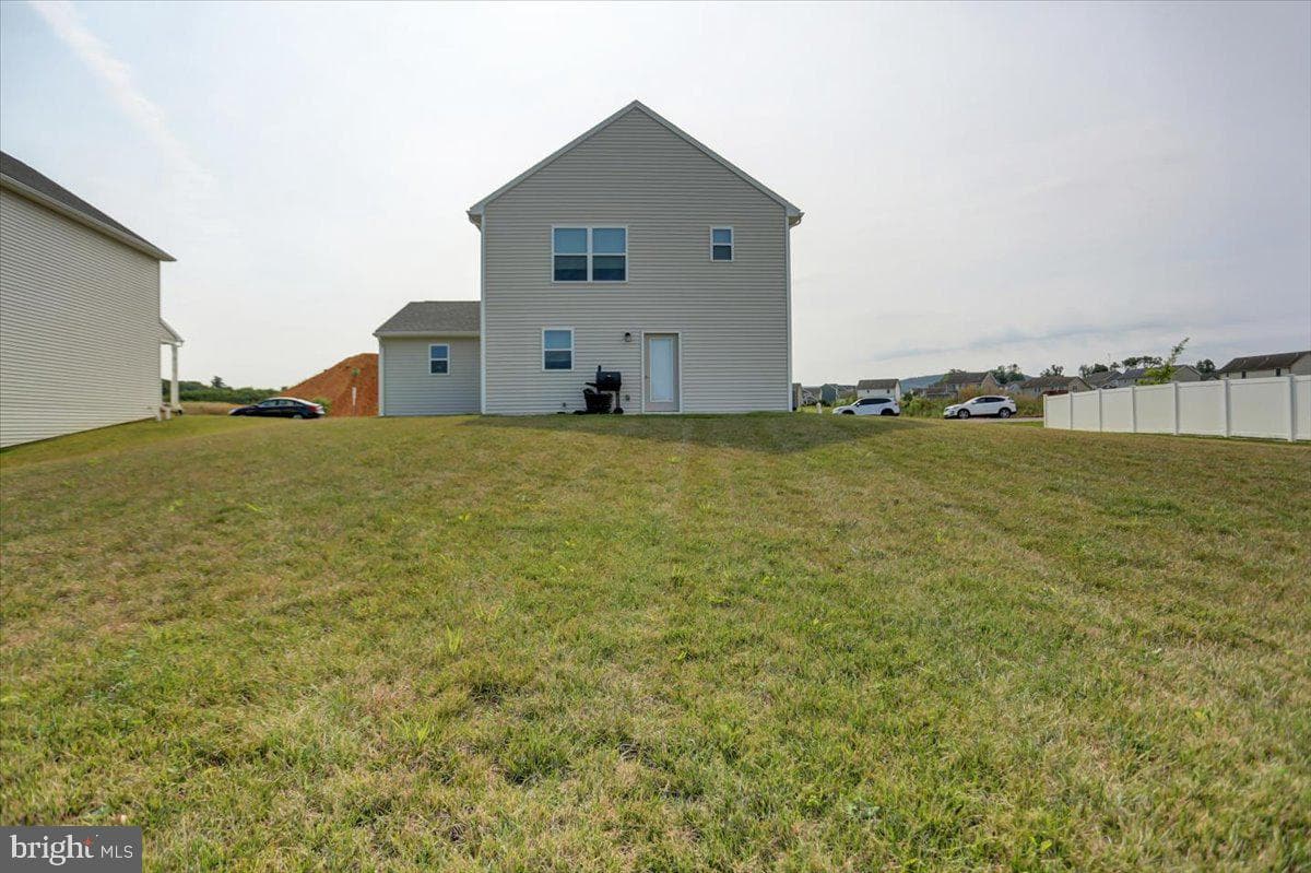 200 Woodridge Drive photo 39