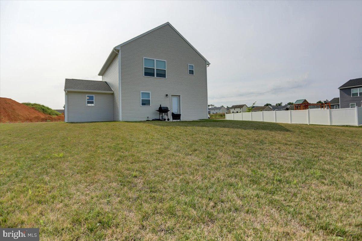 200 Woodridge Drive photo 40