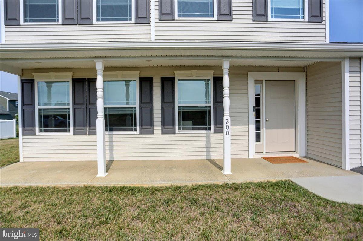 200 Woodridge Drive photo 5