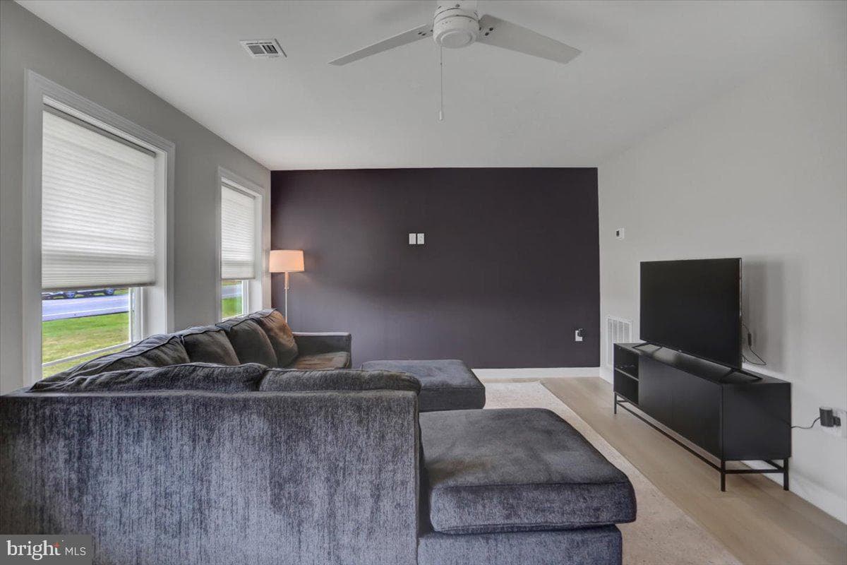 200 Woodridge Drive photo 9