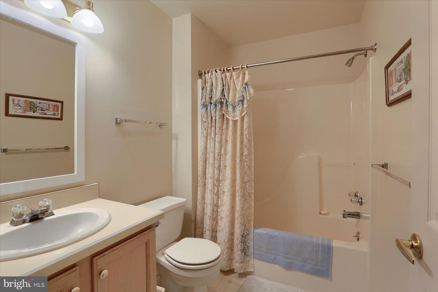 512 Brighton Place photo 19