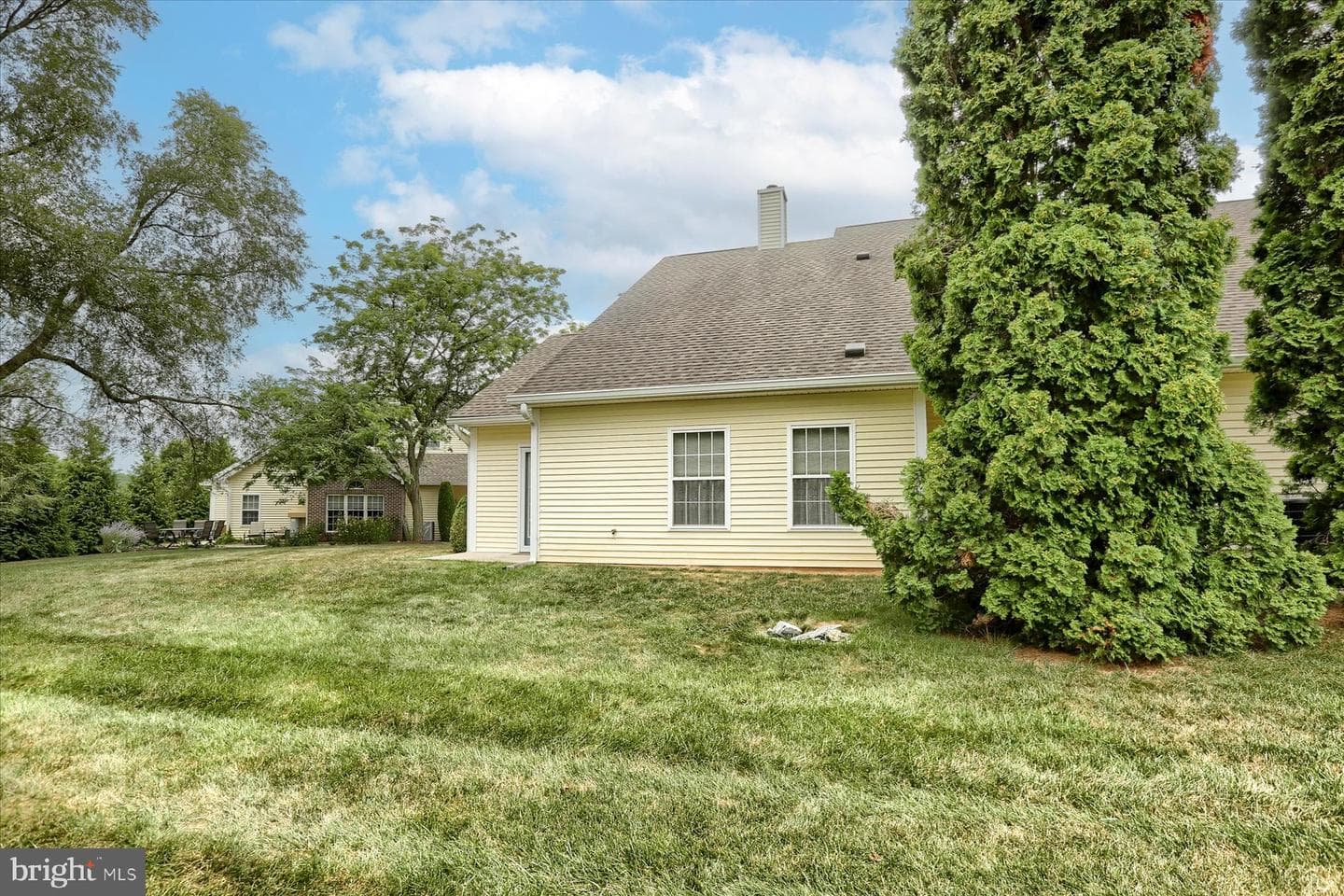 512 Brighton Place photo 25