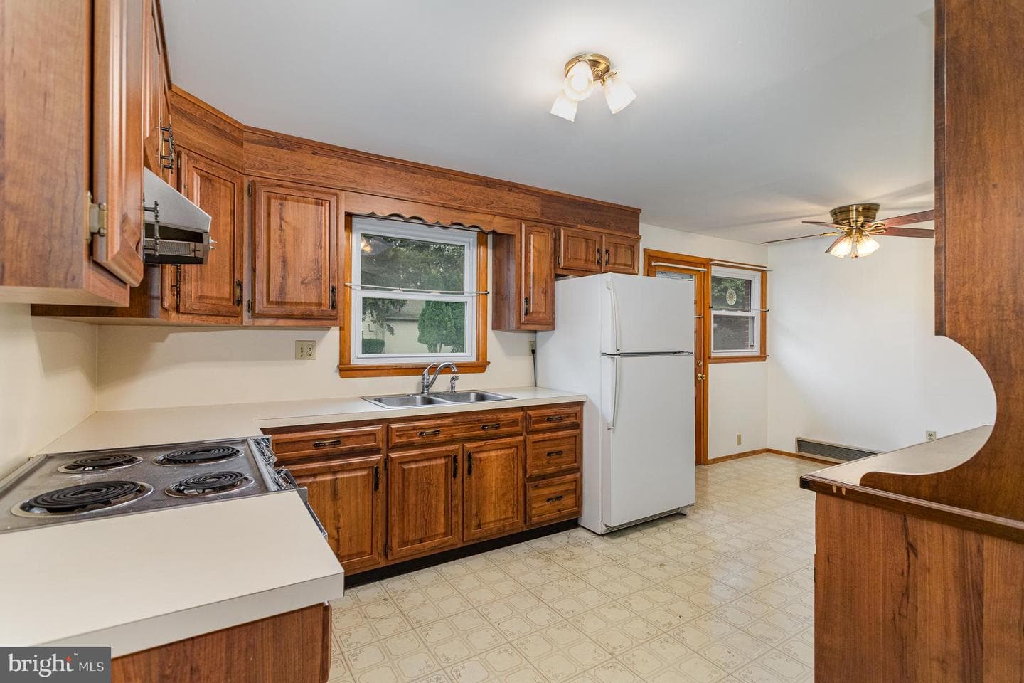 416 Linden Street photo 12