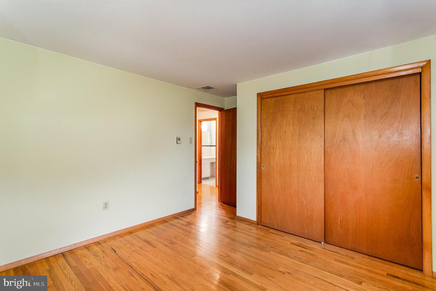 416 Linden Street photo 16